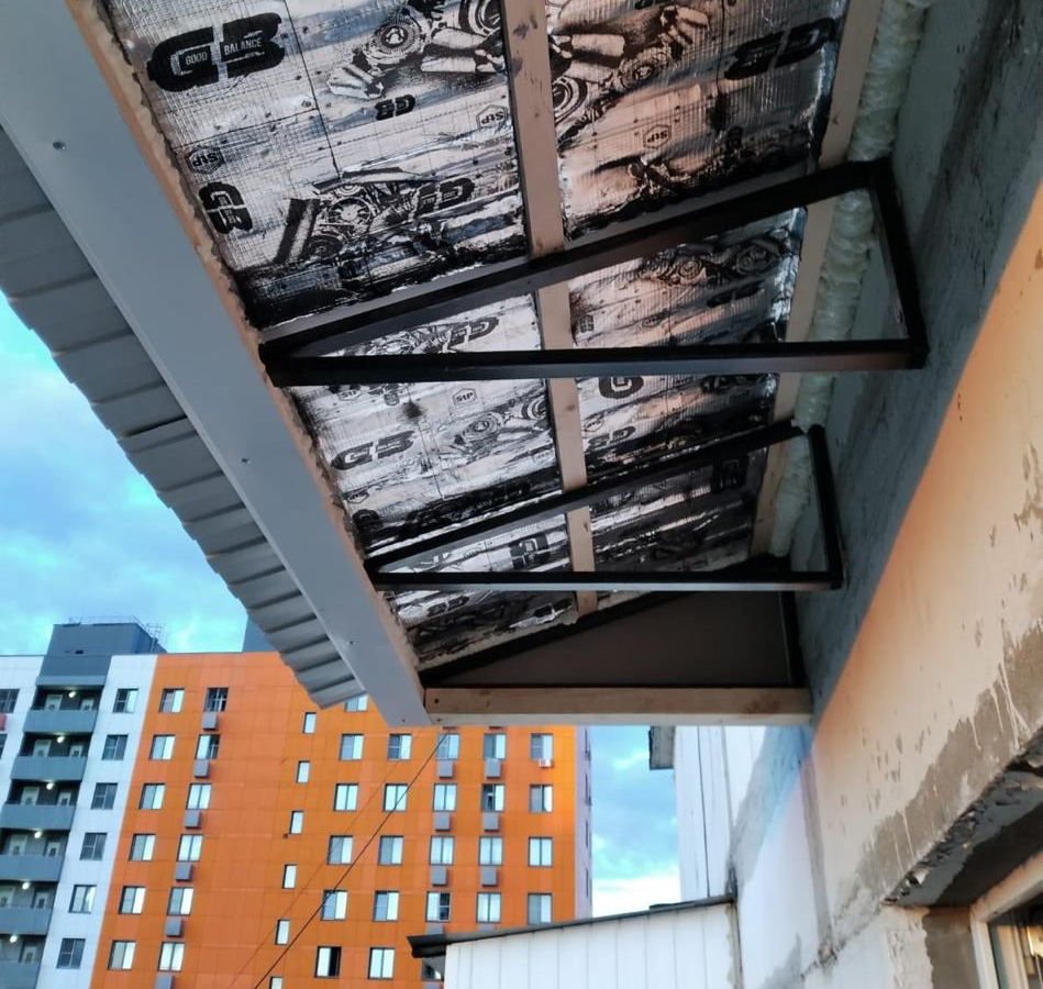 Крыша на балкон